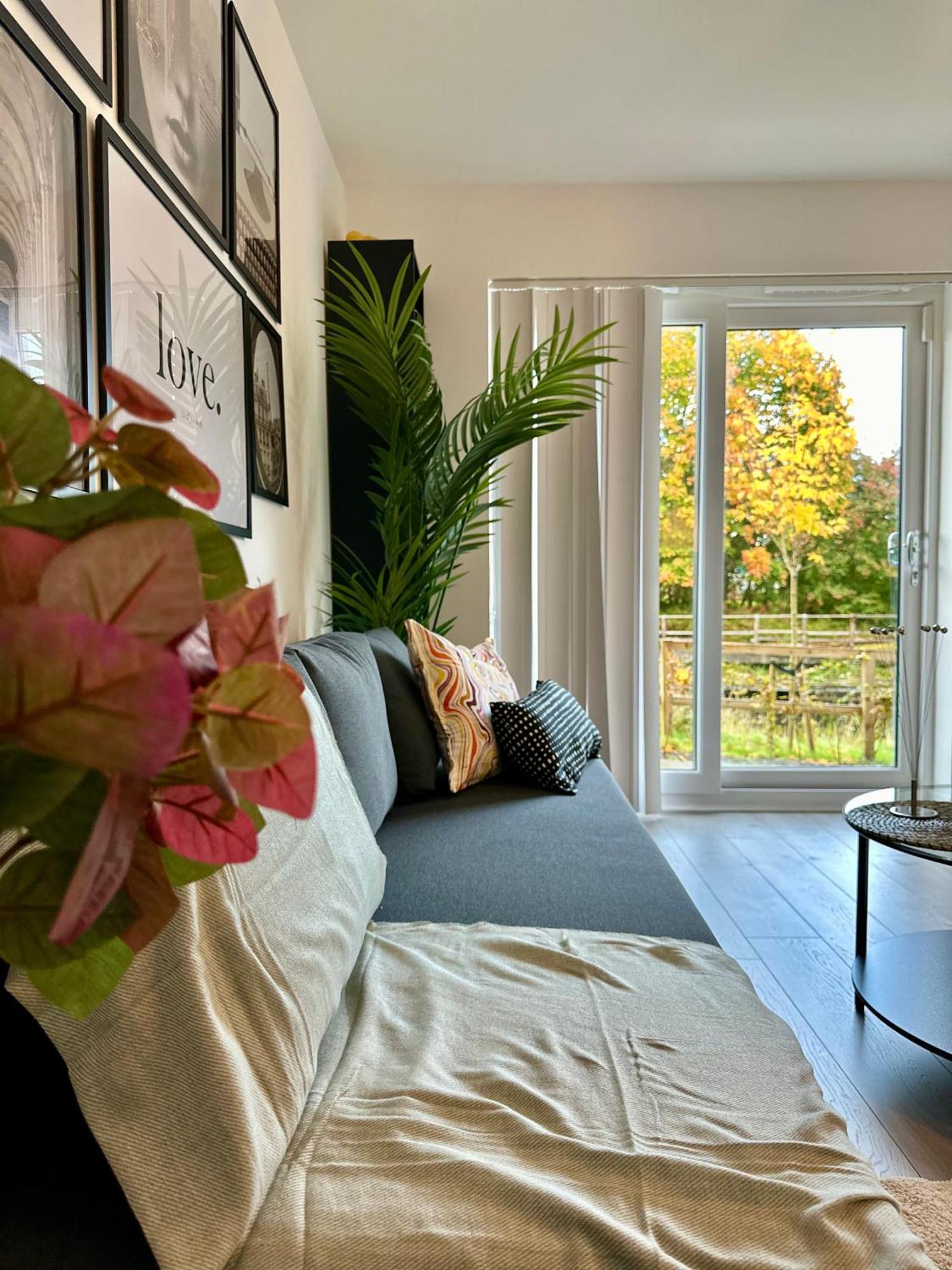 Holiday home Newbuild Riverview 3bdr House Near Glasgow Dalmuir