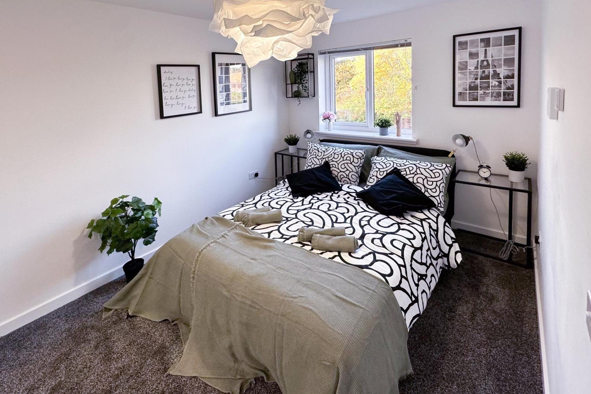 Newbuild Riverview 3bdr House Near Glasgow * Dalmuir